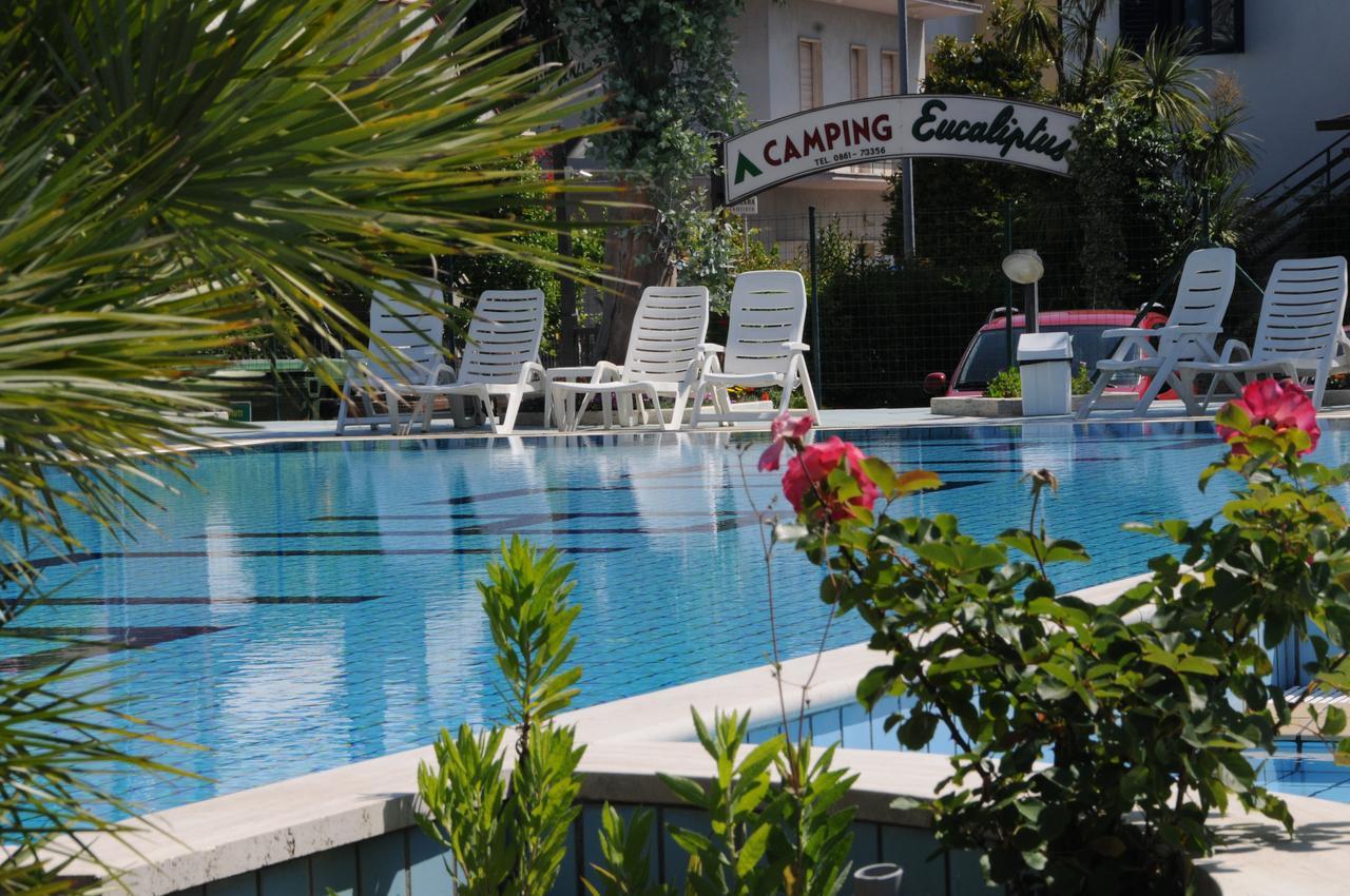 Camping & Village Eucaliptus ألبا أدرياتيكا المظهر الخارجي الصورة