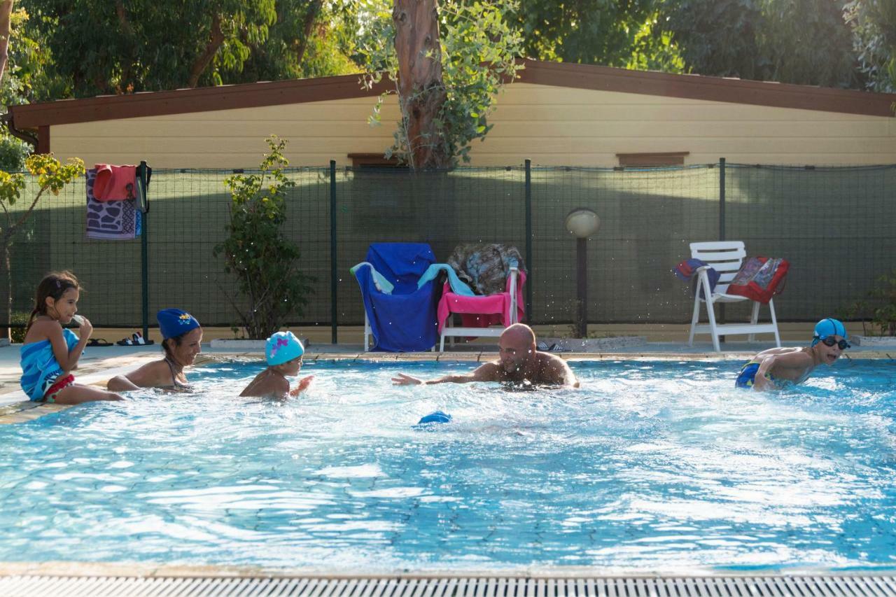 Camping & Village Eucaliptus ألبا أدرياتيكا المظهر الخارجي الصورة